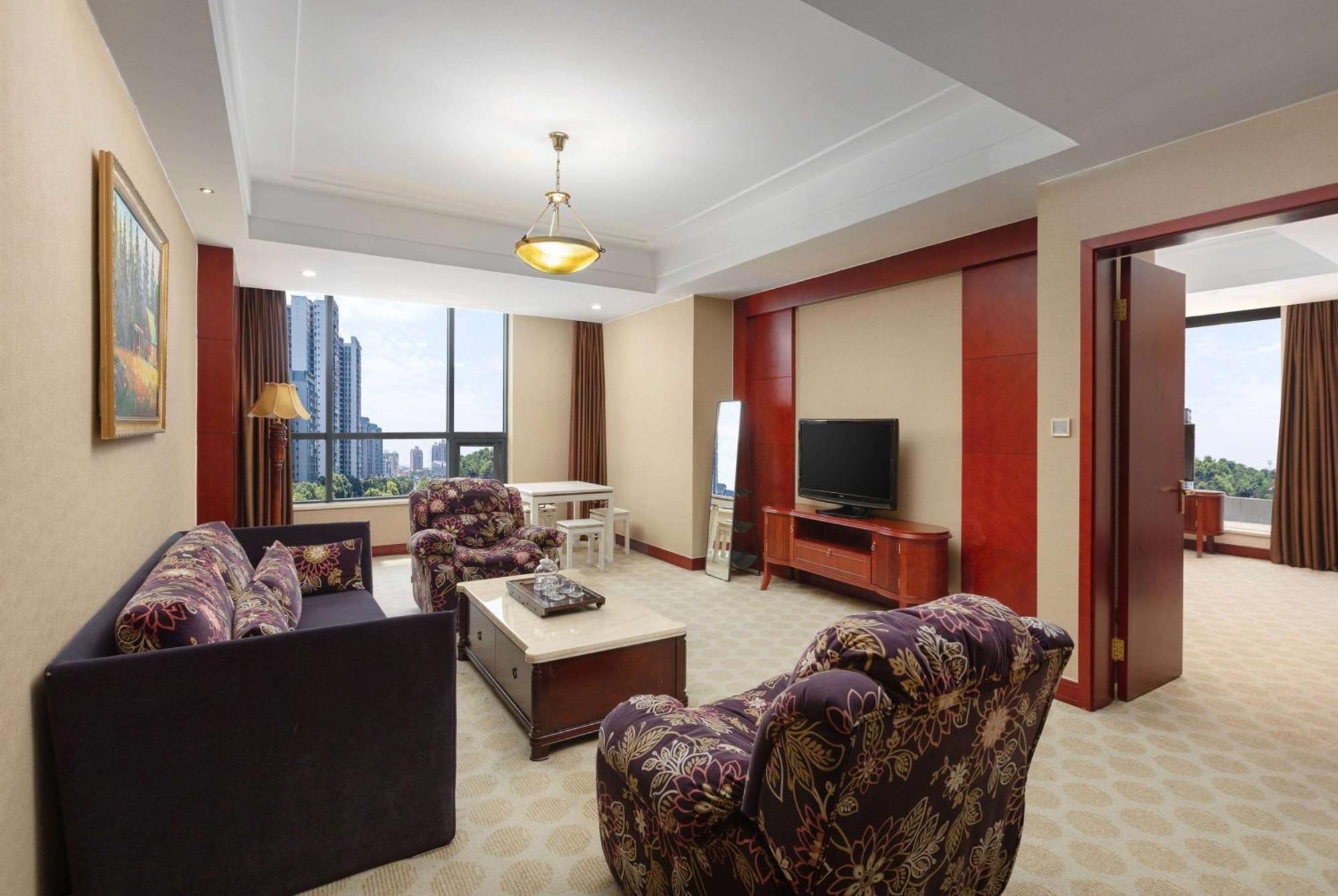 Hotel Ramada Plaza By Wyndham Chongqing West Exteriér fotografie