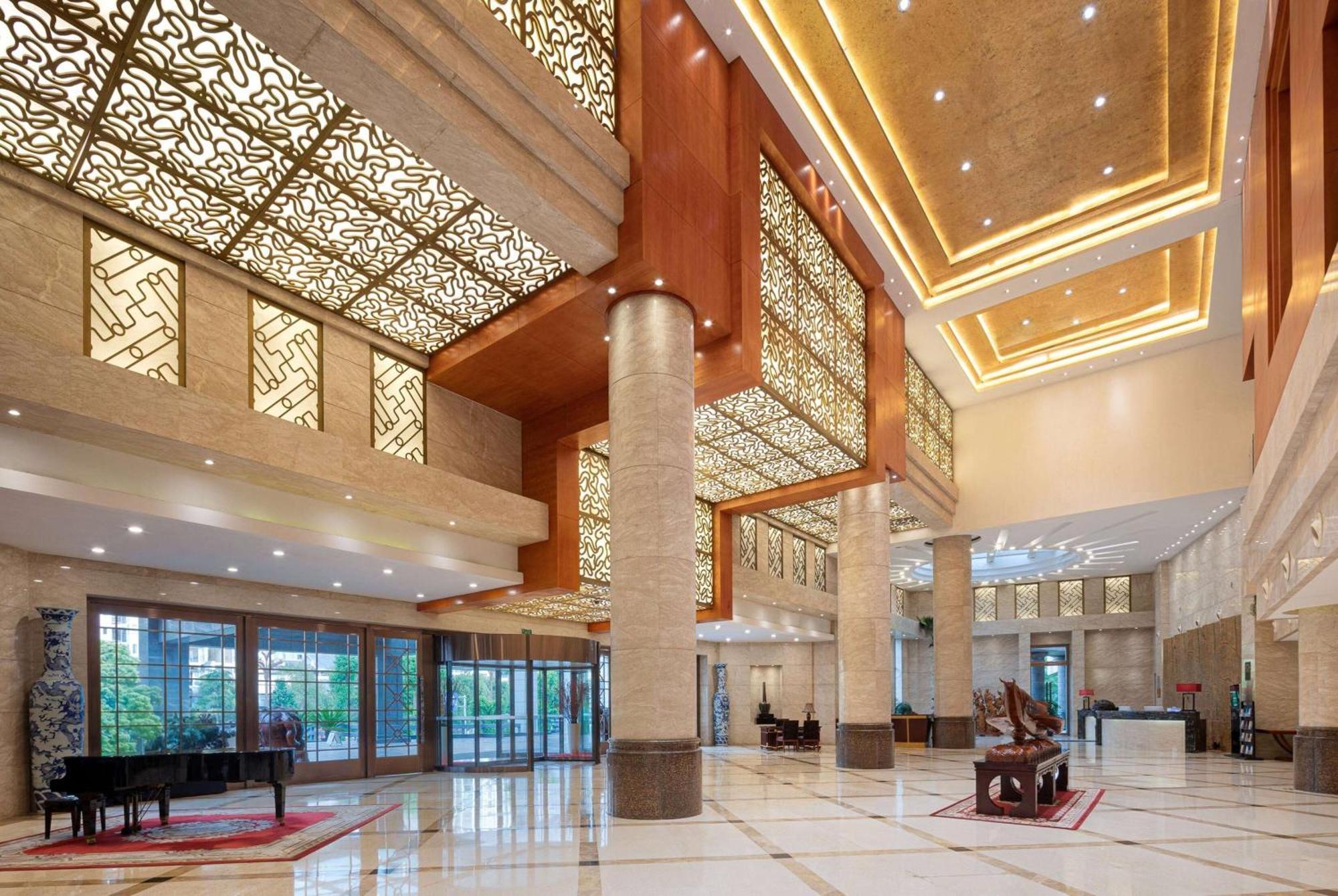 Hotel Ramada Plaza By Wyndham Chongqing West Exteriér fotografie