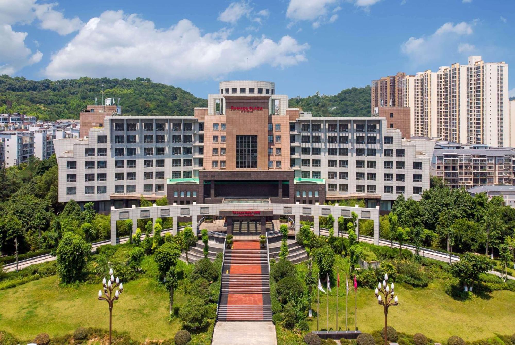 Hotel Ramada Plaza By Wyndham Chongqing West Exteriér fotografie