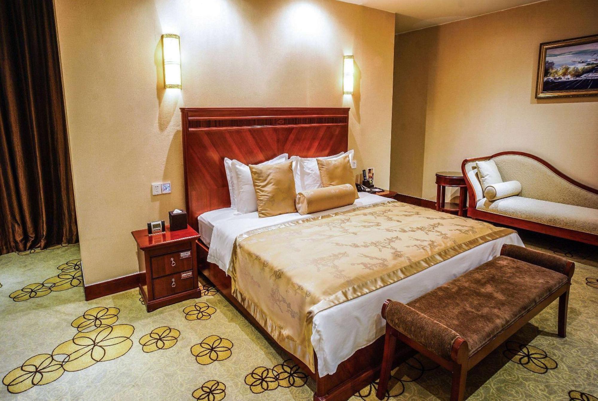 Hotel Ramada Plaza By Wyndham Chongqing West Exteriér fotografie